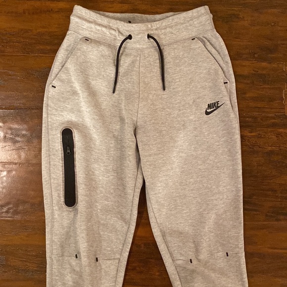 Nike Tech Grey Hoodie & Jogger Set Youth Large - Picture 9 of 11
